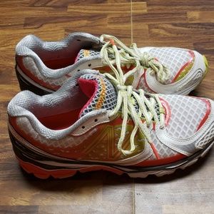 Women's size 9 New Balance